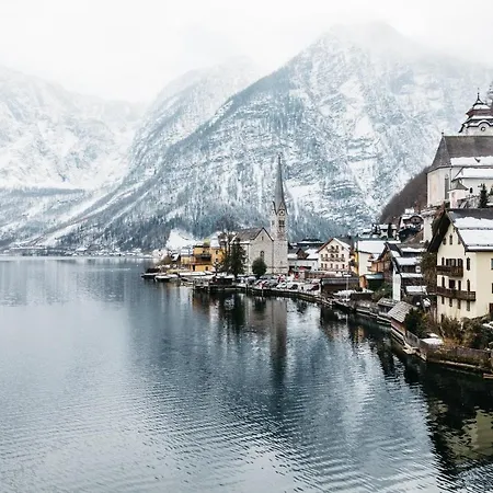 Haus Am Hof - 15th Century House At The Lake, Near The Marketplace, With A Balcony Hallstatt