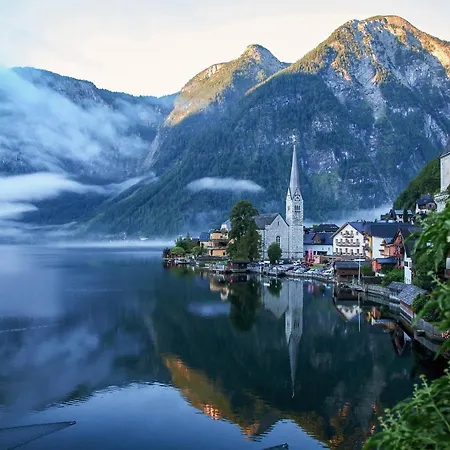 Haus Am Hof - 15th Century House At The Lake, Near The Marketplace, With A Balcony * Hallstatt