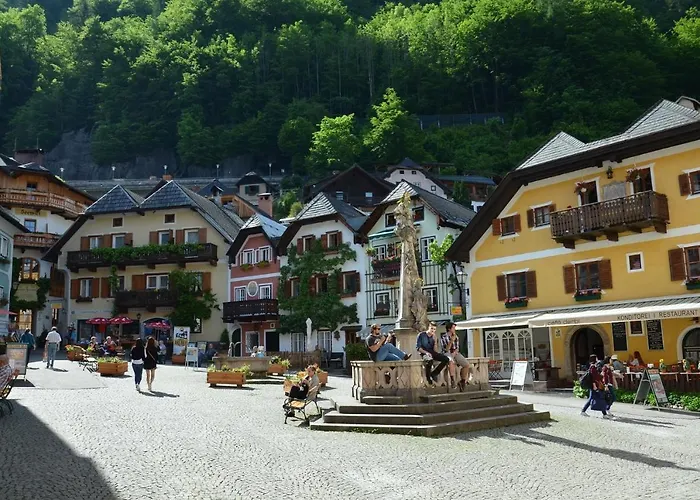 Tatil Evi Haus Am Hof - 15th Century House At The Lake, Near The Marketplace, With A Balcony