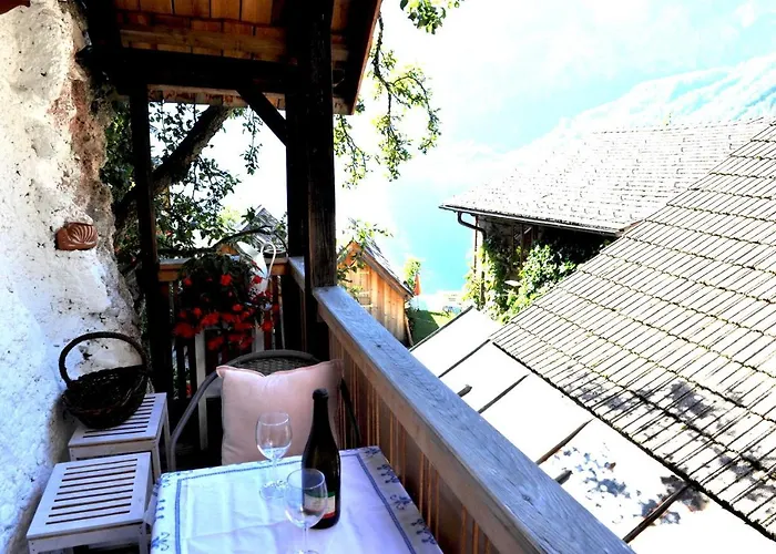 Haus Am Hof - 15th Century House At The Lake, Near The Marketplace, With A Balcony Holiday home *