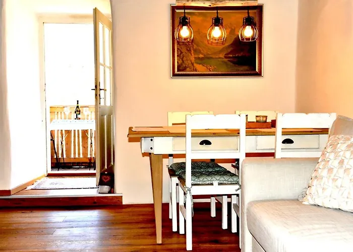 Holiday home Haus Am Hof - 15th Century House At The Lake, Near The Marketplace, With A Balcony Hallstatt