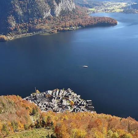Feriehus Haus Am Hof - 15th Century House At The Lake, Near The Marketplace, With A Balcony Hallstatt